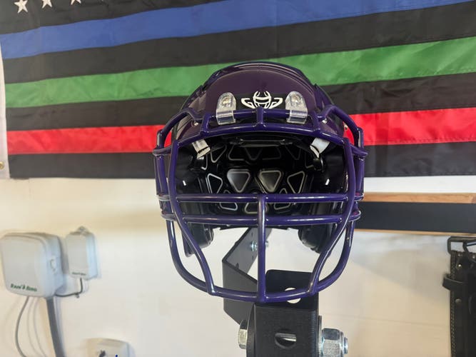 Large Youth Schutt Vengeance A11 Helmet (Used)