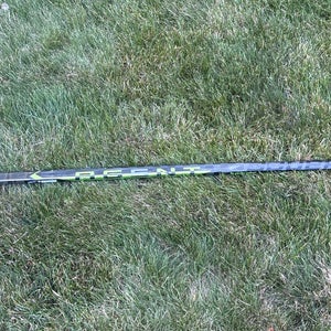 Junior Bauer Ag5nt Left Hand Hockey Stick P28 (Used)
