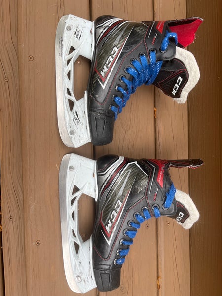 CCM JetSpeed FT460 Hockey Skates Regular Width Size 3 (Used)