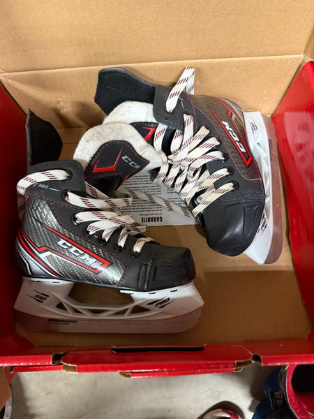 CCM SK360 YT size 10