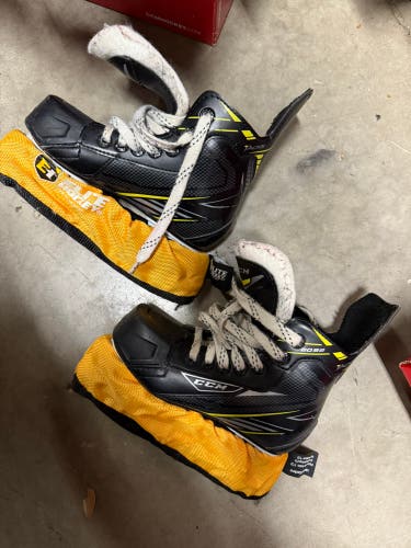 CCM Tacks 2092 Hockey Skates Regular Width 12 (Used)