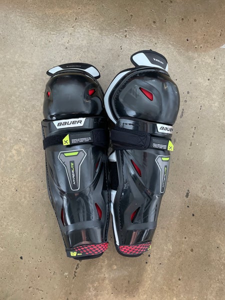 Senior Bauer Vapor Hyperlite 15" Shin Pads