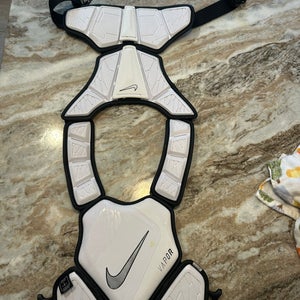 Small Adult Nike Vapor Elite Shoulder Pads (Used)