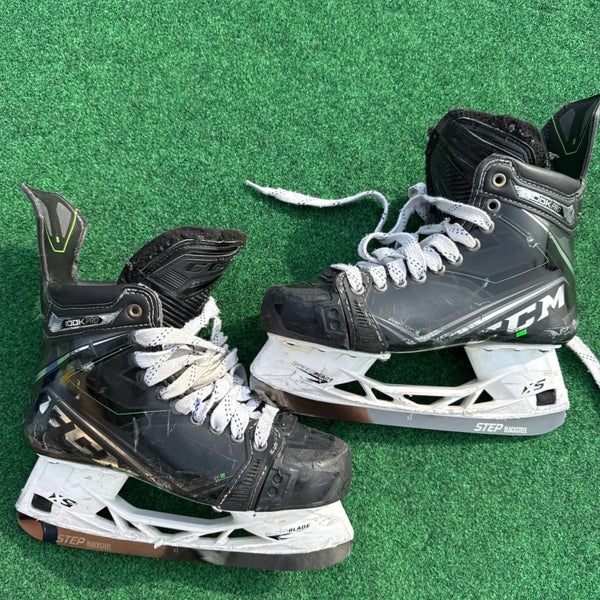 Senior CCM RibCor 100k Pro Hockey Skates (Regular) Size 8 (Used)