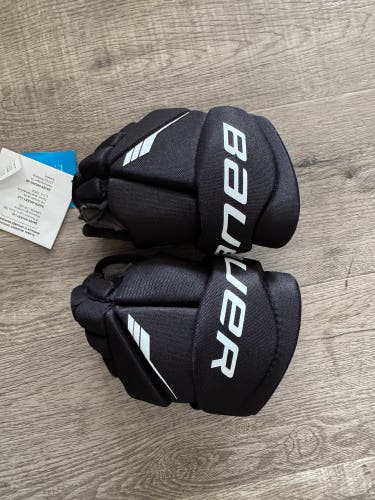 Bauer Lil Sport Gloves 9" (New)