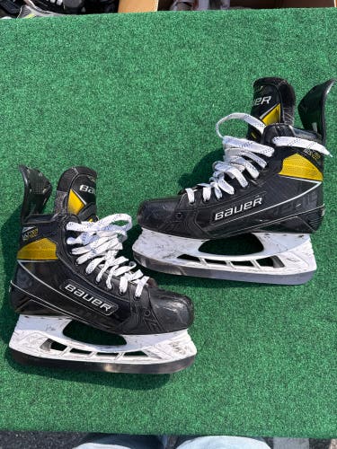 Senior Bauer Supreme UltraSonic Hockey Skates (Fit 2) Size 8.5 (Used)