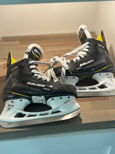 Bauer Supreme M4 Hockey Skates Size 4
