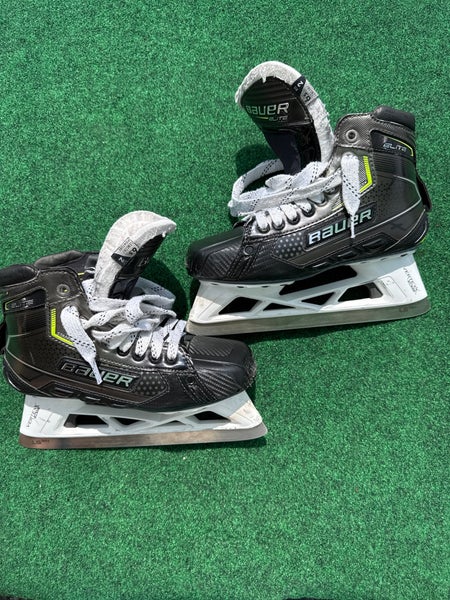 Intermediate Bauer Elite Hockey Goalie Skates (Fit 2) Size 6.5 (Used)