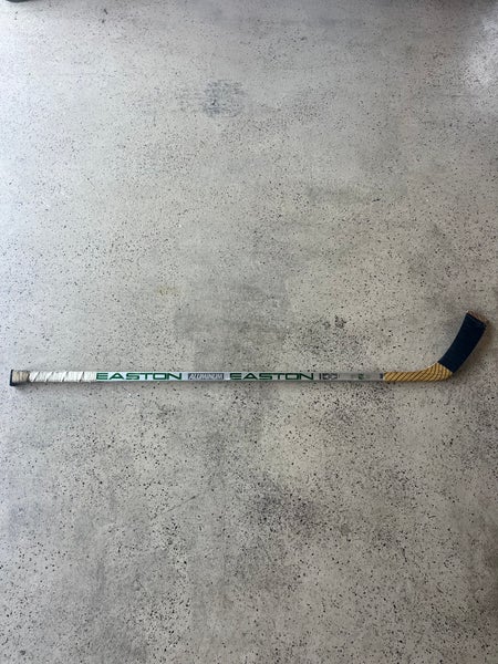 Easton HX 4800 aluminum silver and green  Hockey Stick screams 90’s hockey