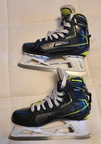 Bauer GSX Hockey Goalie Skates Regular Width Size 4.5 (Used) with Extra Runners