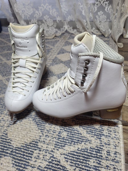 Jackson Freestyle Figure Skates Adult 5W (Used)