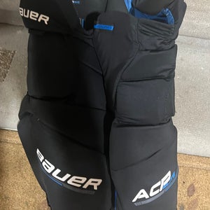 Men's Senior Large Bauer Hockey Pants (Used)