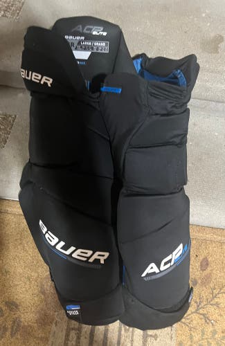 Men's Senior Large Bauer Hockey Pants (Used)