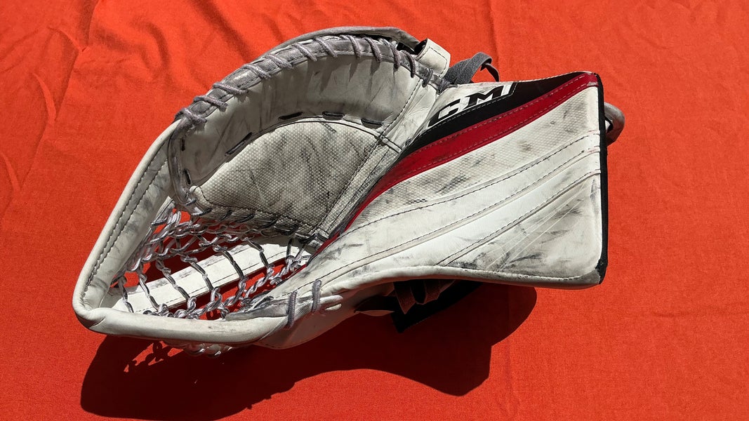 CCM Extreme Flex 5.9 Goalie Glove - Intermediate - Regular (Used)