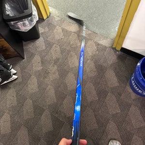 Senior Bauer Vapor Hyperlite 2 Left Hand Hockey Stick P92 (Used)