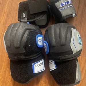 Junior Medium Sher-Wood Code TMP 2 Elbow Pads (New)