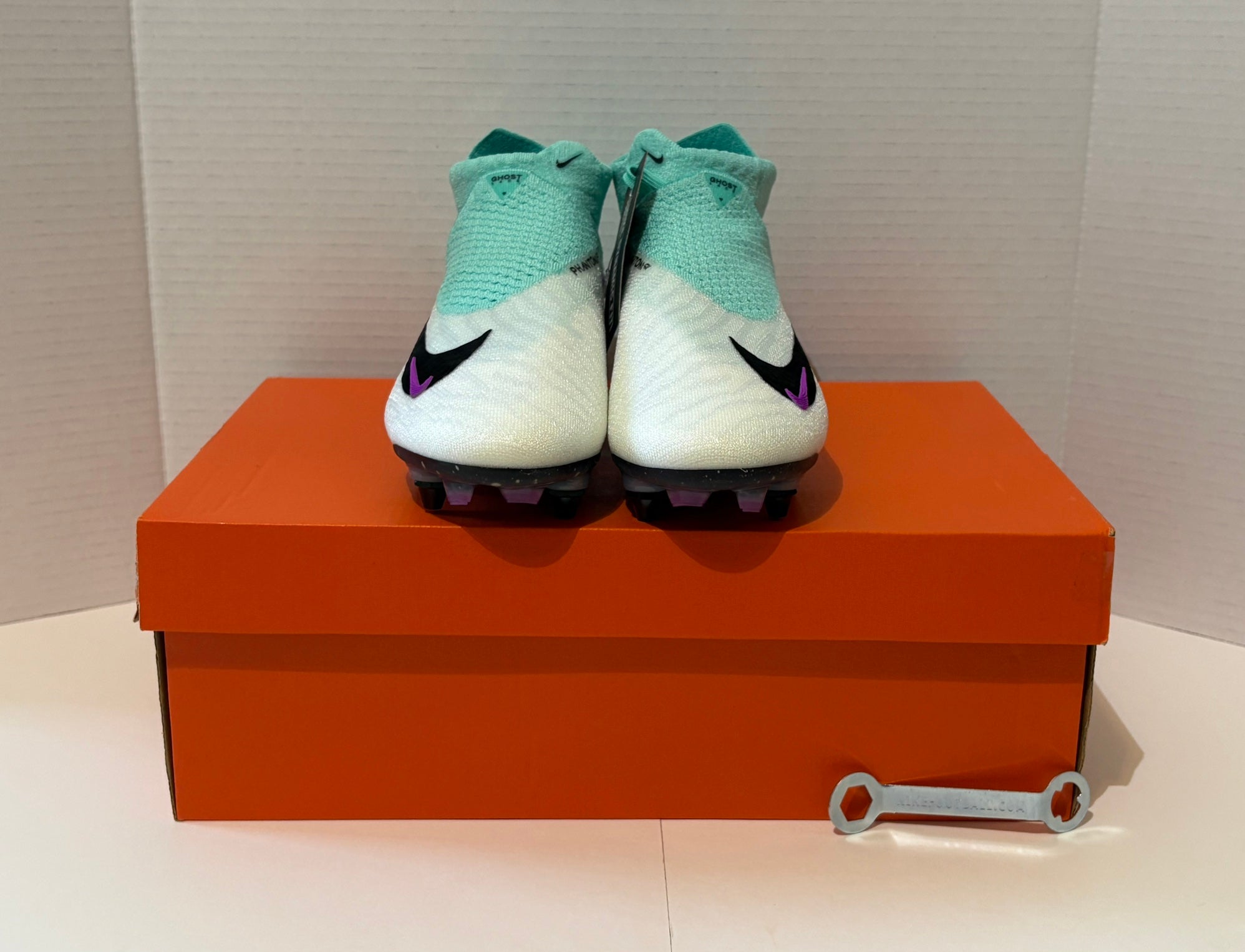 Size 6.5 NIKE PHANTOM GX ELITE DF SG-PRO  display picture 2