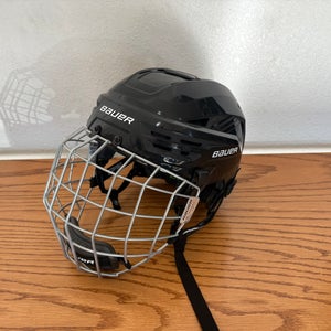 Large Bauer Re-Akt 85 Helmet (Used)