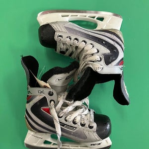 Junior Bauer Vapor IX Hockey Skates Regular Width Size 1 (Used)