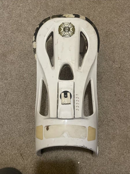 One Burton Cartel Snowboard binding High Back Large White