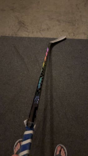 Senior Bauer Proto-R Right Handed Hockey Stick P92 (Used)