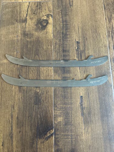 Bauer Fly-Ti Runner 272 mm (Used)