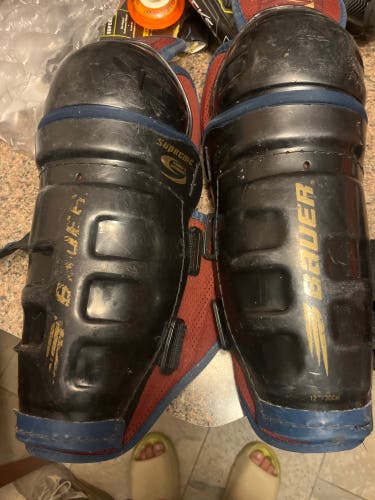 Junior Bauer Supreme Power 12" Shin Pads (Used)