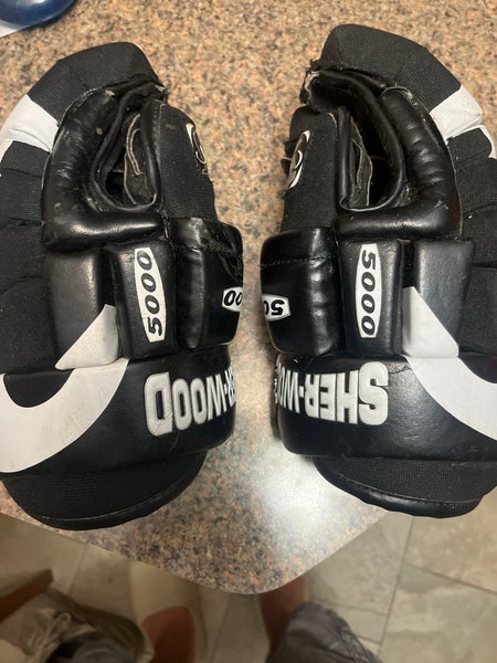 Sher-Wood Gloves (Used) 5000 size 12.5