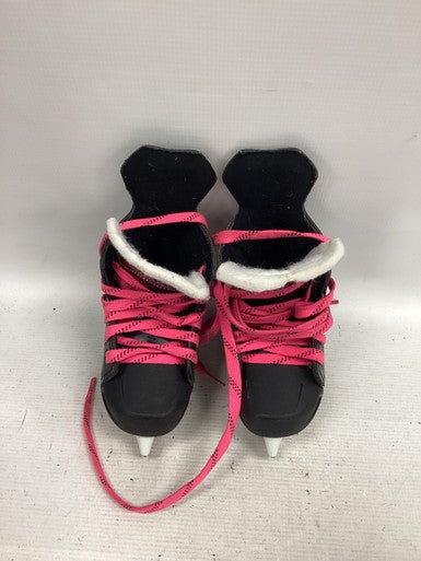 Used CCM TACKS 9040 Youth Hockey Skate Youth 06.0 11851-S000036964