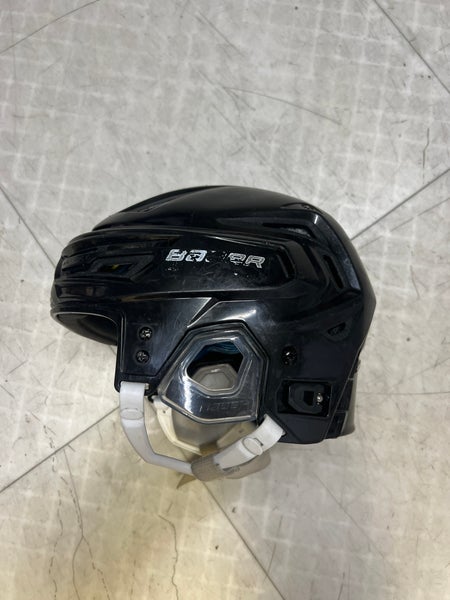 Medium Bauer Re-Akt 150 Helmet (Used)