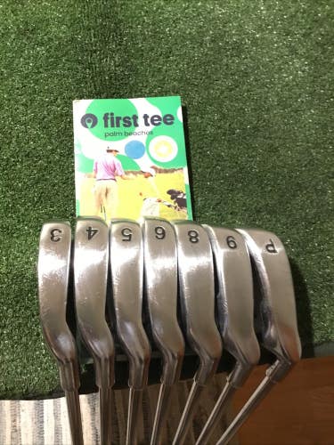 Dunlop Attack Oversize Irons Set (3-PW, No 7i) Mid-Firm Powerpoint Steel (-1.5)