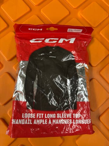 CCM hockey baselayer Extra Large-new in bag with tags on