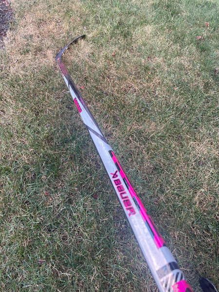 Intermediate Bauer Twitch Left Hand Hockey Stick P92 (New)