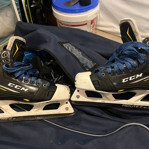 CCM Tacks 9080 Hockey Goalie Skates Wide Width 6 (Used)