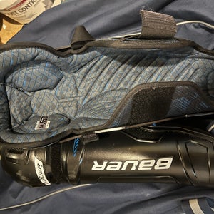 Senior Bauer 16" Shin Pads (Used)