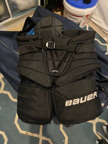 Intermediate Small Bauer Hockey Goalie Pants (Used)