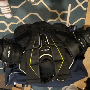 Large/Extra Large CCM Axis A1.5 Goalie Chest Protector (Used)