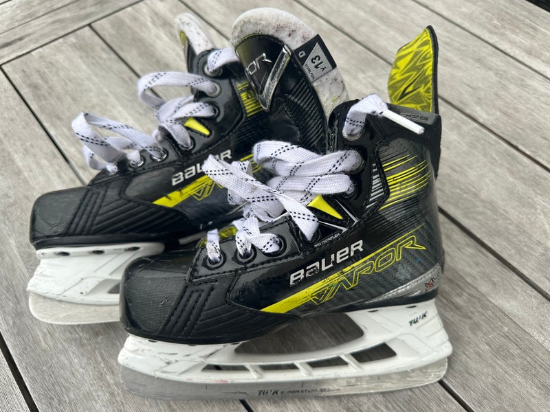 2023 Bauer Vapor X4 Hockey Skates Regular Width 13 (Used)