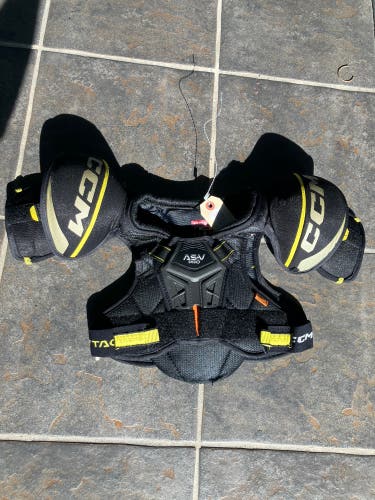 Medium Youth CCM Tacks AS-V Pro Shoulder Pads (Used)