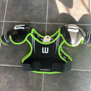 Medium Youth Winnwell Shoulder Pads (Used)