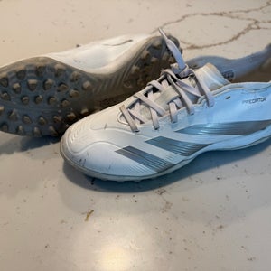 White Unisex Size M 4.0 (W 5.0) Adidas Predator Edge Turf Cleats Cleats (Used)