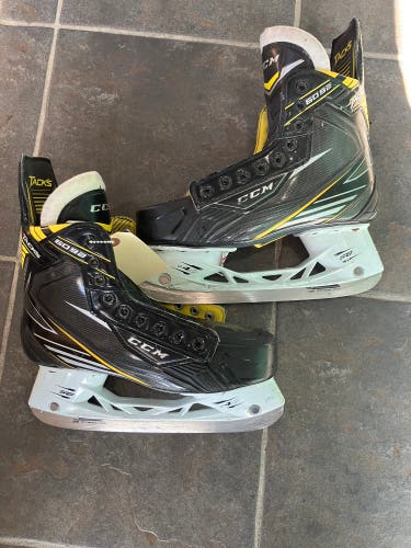 Senior CCM Tacks 6092 Hockey Skates Regular Width 5.5 (Used)