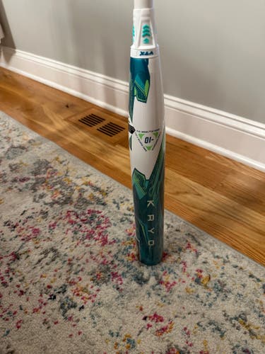 2025 Louisville Slugger Kryo Composite Bat (-10) 22 oz 32" (New)