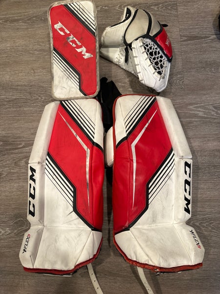 22" CCM YTFlex 2 Goalie Leg Pads (Used)