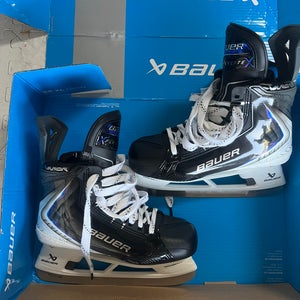 2025 Bauer Vapor Flylite Hockey Skates- STEEL included! Size 8, Fit 2