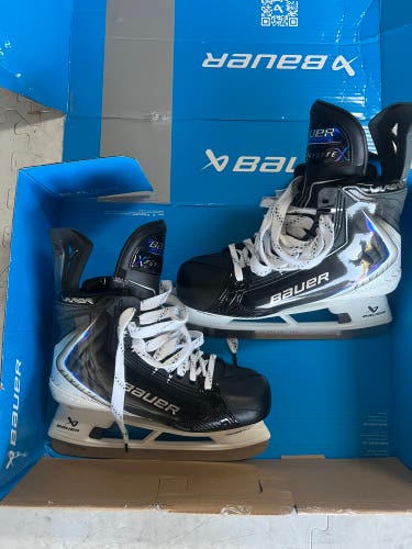 2025 Bauer Vapor Flylite Hockey Skates- STEEL included! Size 8, Fit 2