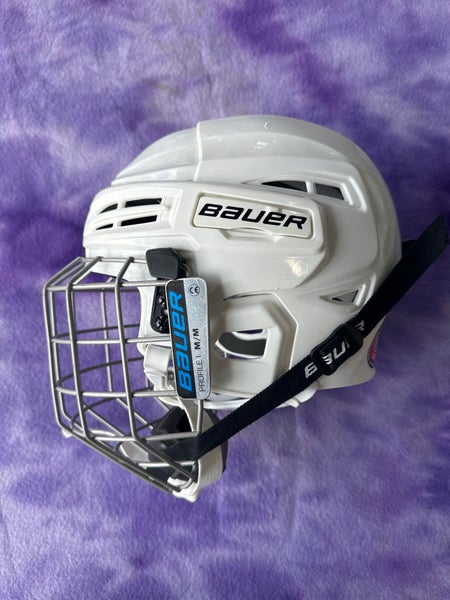 White Medium Bauer IMS 5.0 Helmet (Used)
