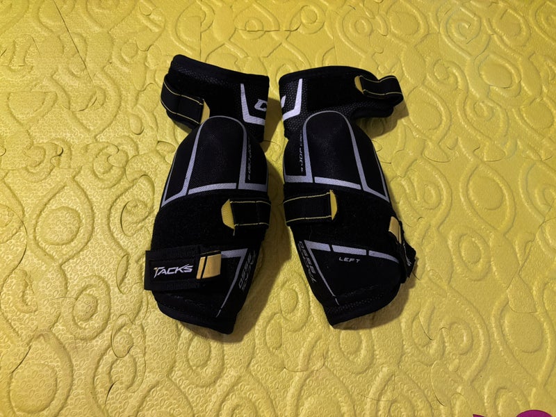 Junior Large CCM Elbow Pads (Used)