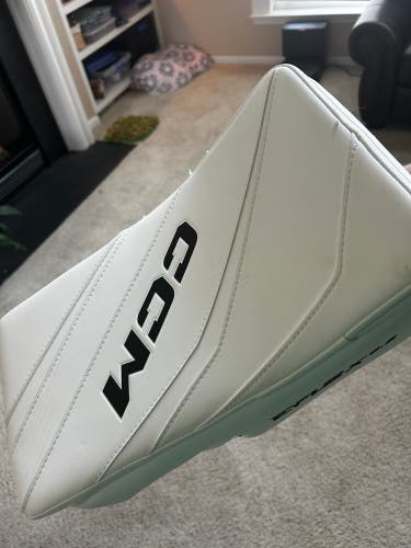 CCM Extreme Flex E6.9 (New without tags)
