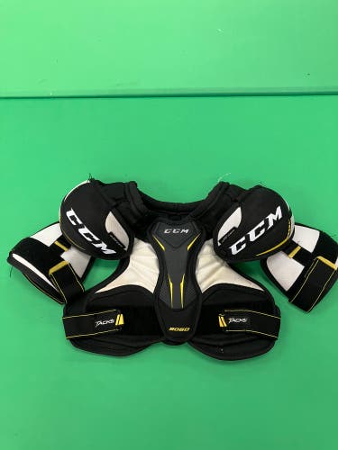 Small Junior CCM Tacks 9060 Shoulder Pads (Used)